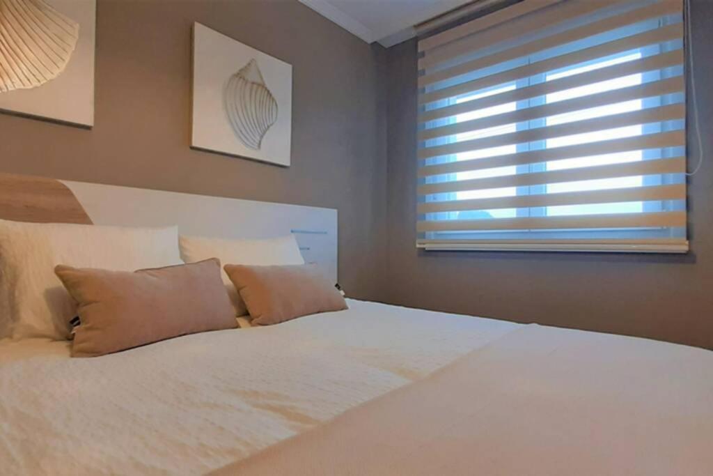 Apartamento Playa Foz Con Piscina Y Parking 010 Apartman Kültér fotó