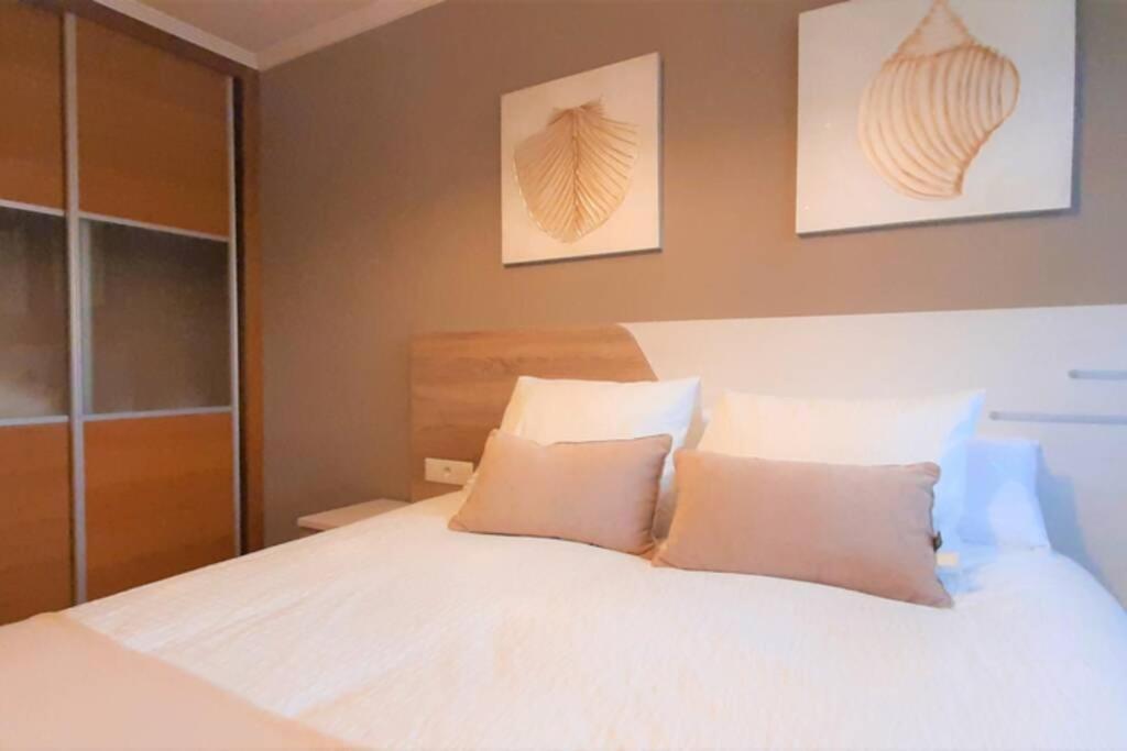 Apartamento Playa Foz Con Piscina Y Parking 010 Apartman Kültér fotó